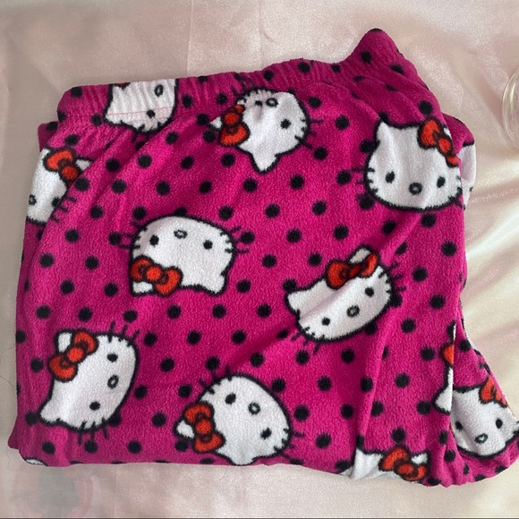 SOLD. 💙Hello kitty plush pijama pants - Picture 2 of 3